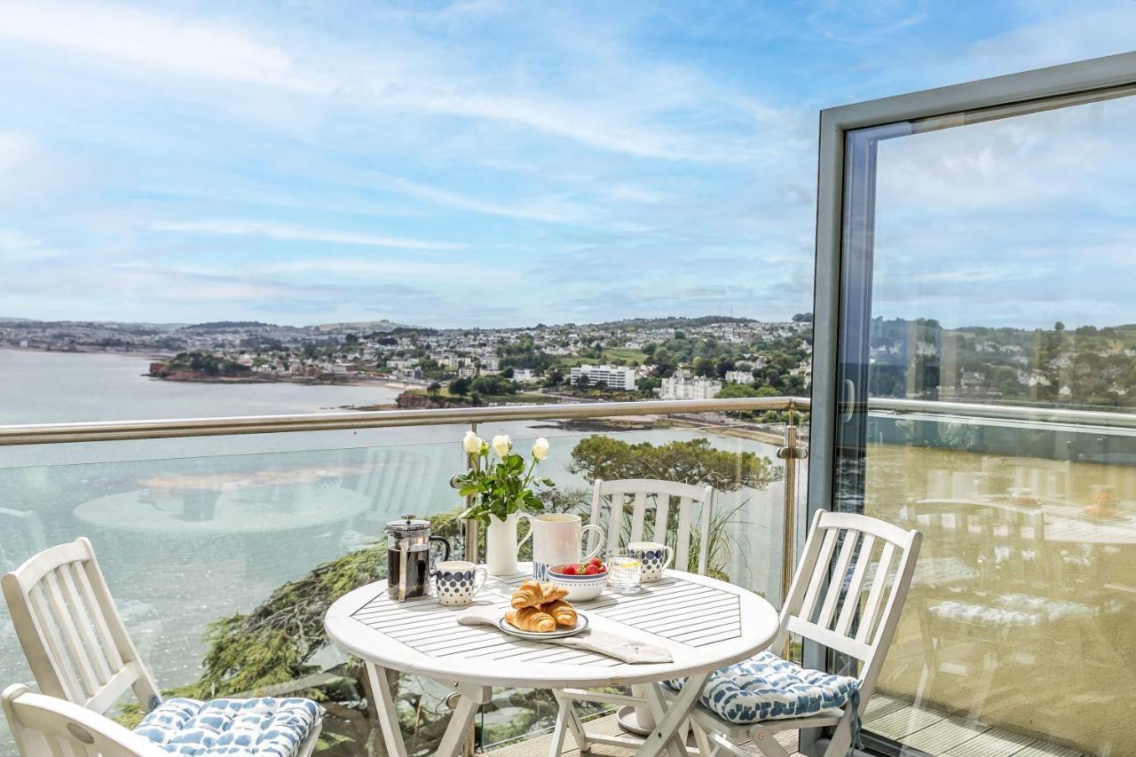 A7 Masts - Striking Beach Bolthole Apartment With Beautiful Sea Views Private Balcony & Parking Torquay Eksteriør bilde