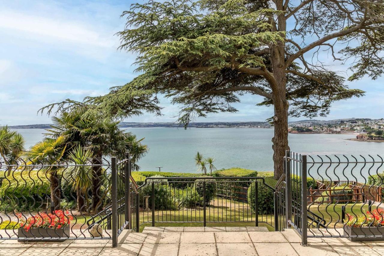 A7 Masts - Striking Beach Bolthole Apartment With Beautiful Sea Views Private Balcony & Parking Torquay Eksteriør bilde