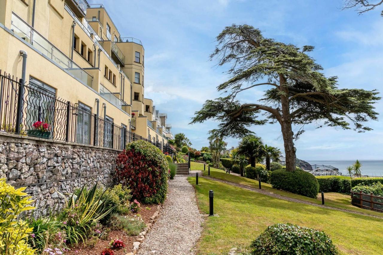 A7 Masts - Striking Beach Bolthole Apartment With Beautiful Sea Views Private Balcony & Parking Torquay Eksteriør bilde